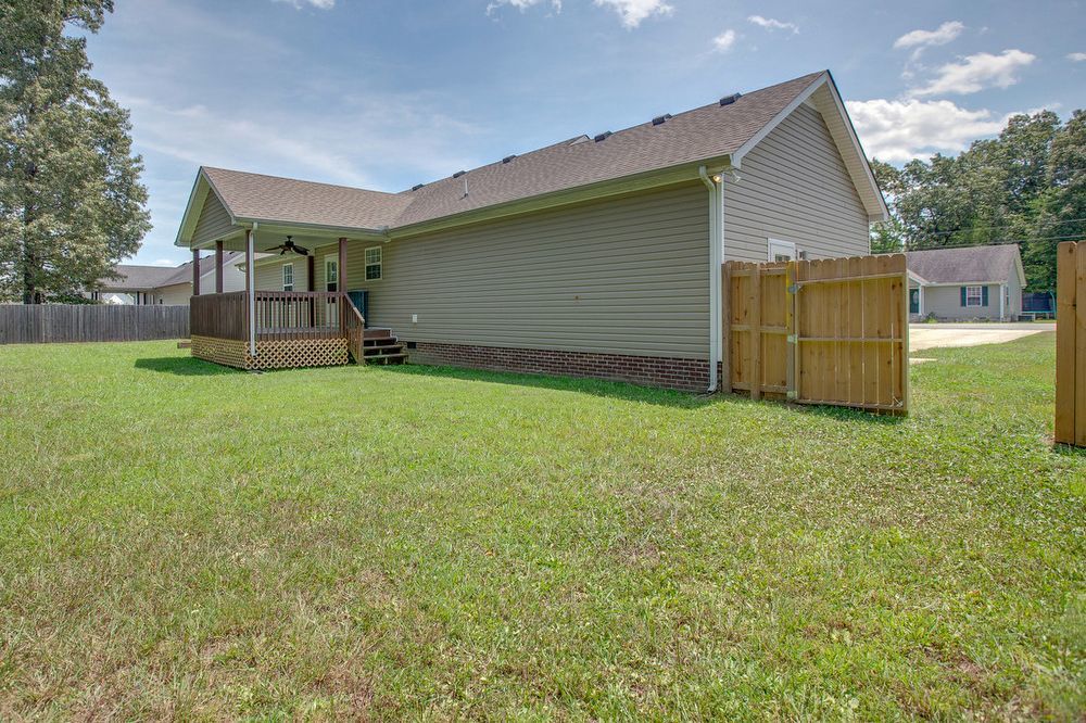 3 Bedroom, 2 Bath, with FENCED BACK YARD! property image