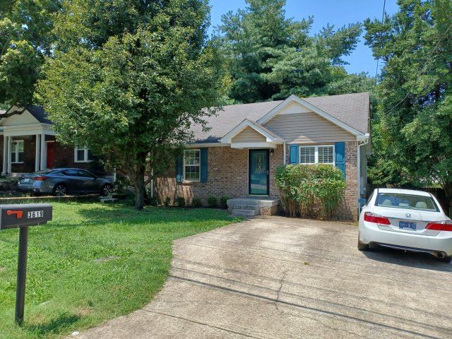 Cute East Nashville House!  Fenced Back Yard.  Washer & Dryer. property image