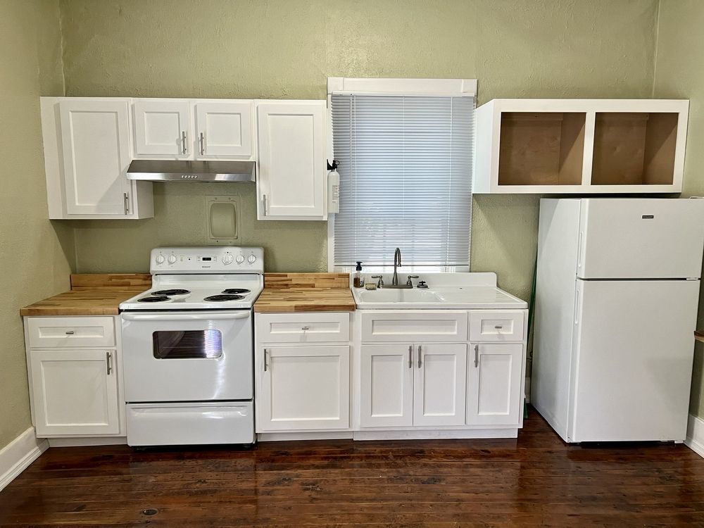 Renovated 1 Bed, 1 Bath Apt, *Electric & Water Included!* property image