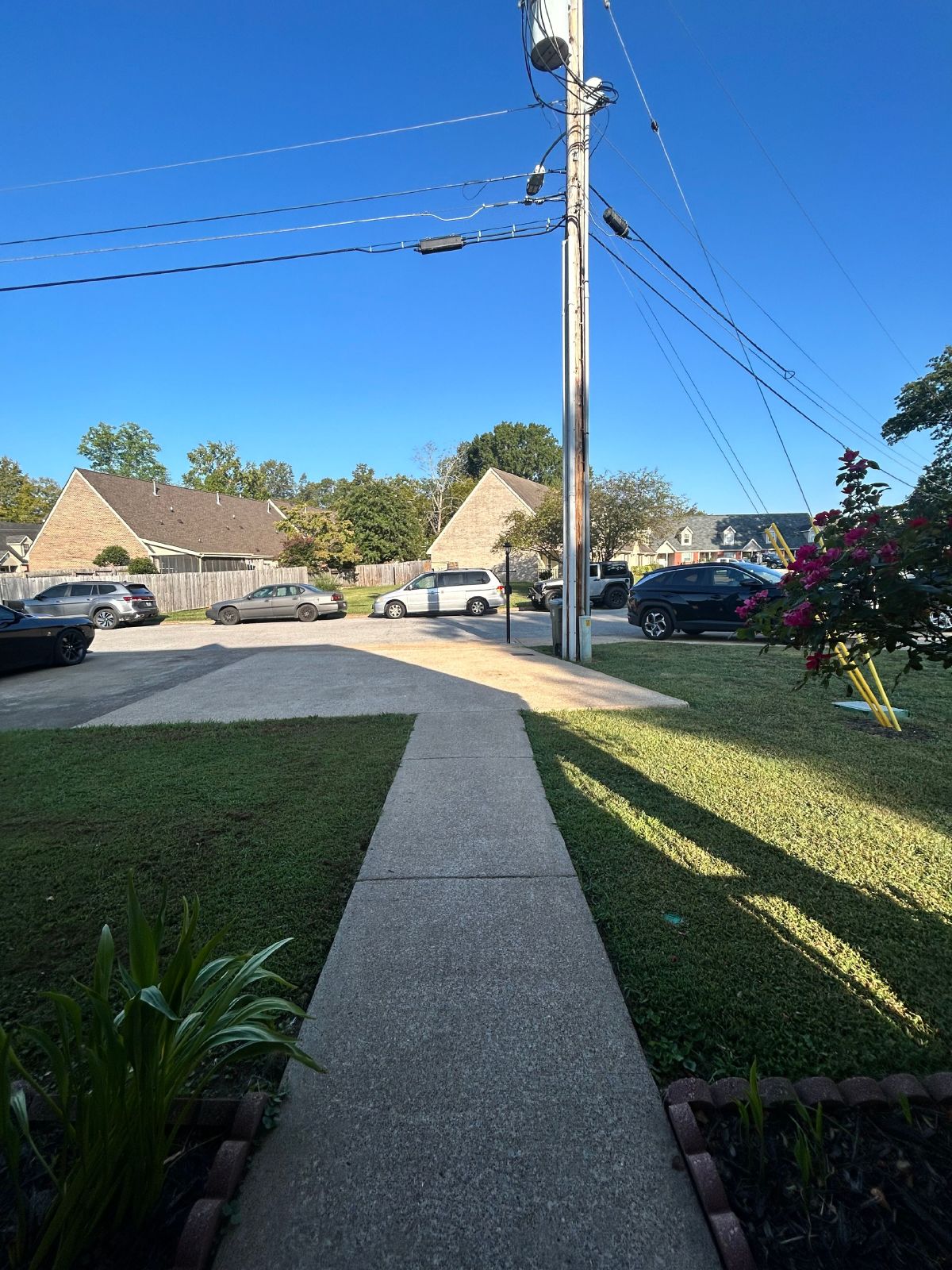 East Brainerd Townhome! 2 beds, 2 baths, garage, fenced back yard & screened porch! property image