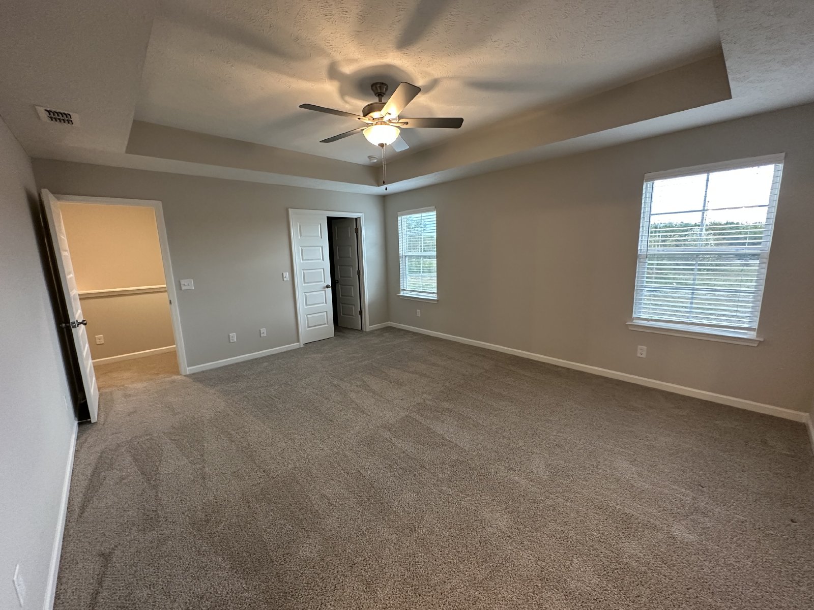 Beautiful Open Concept 3 BR 2.5 Bath Townhome in Murfreesboro property image