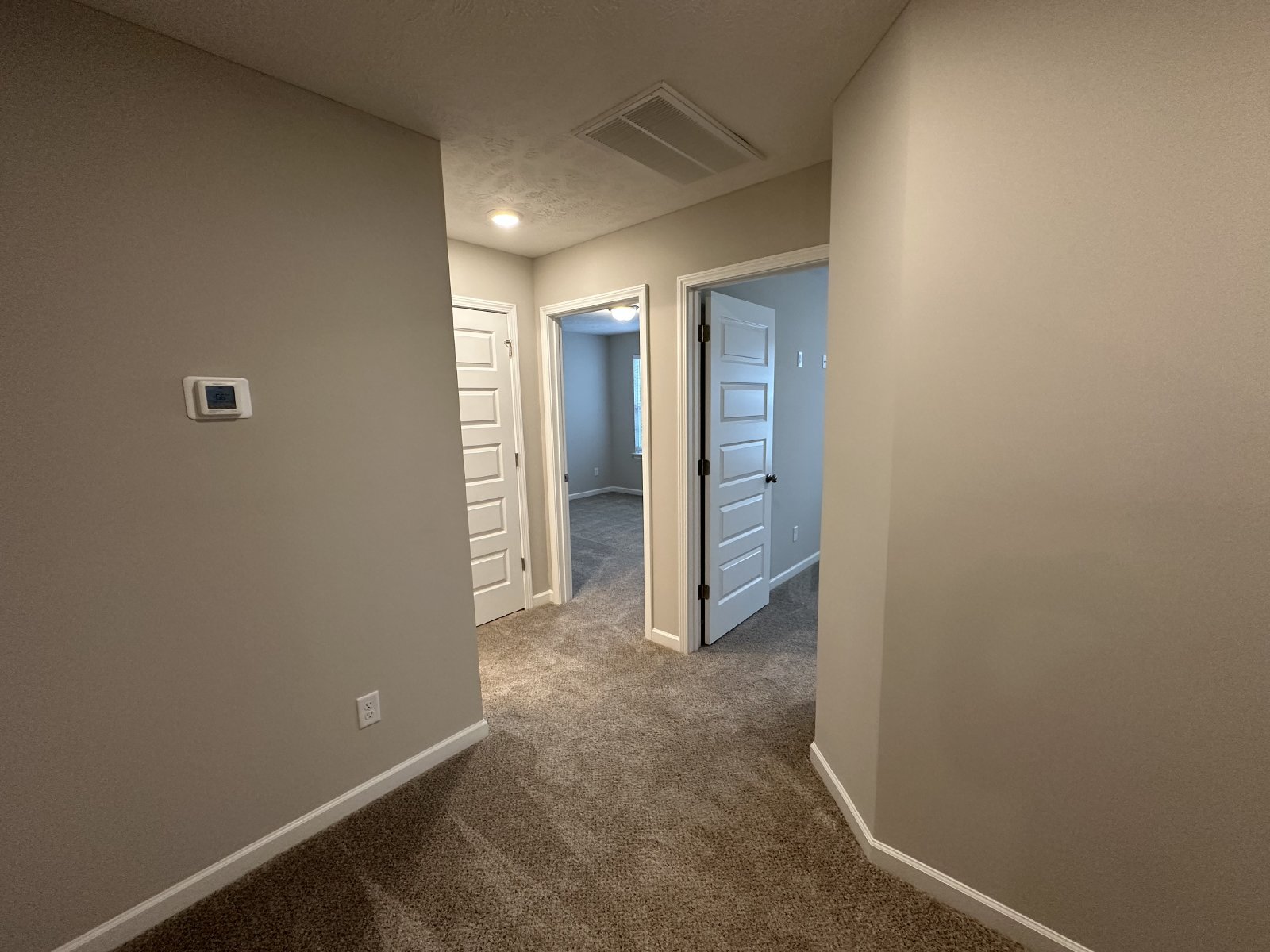 Beautiful Open Concept 3 BR 2.5 Bath Townhome in Murfreesboro property image