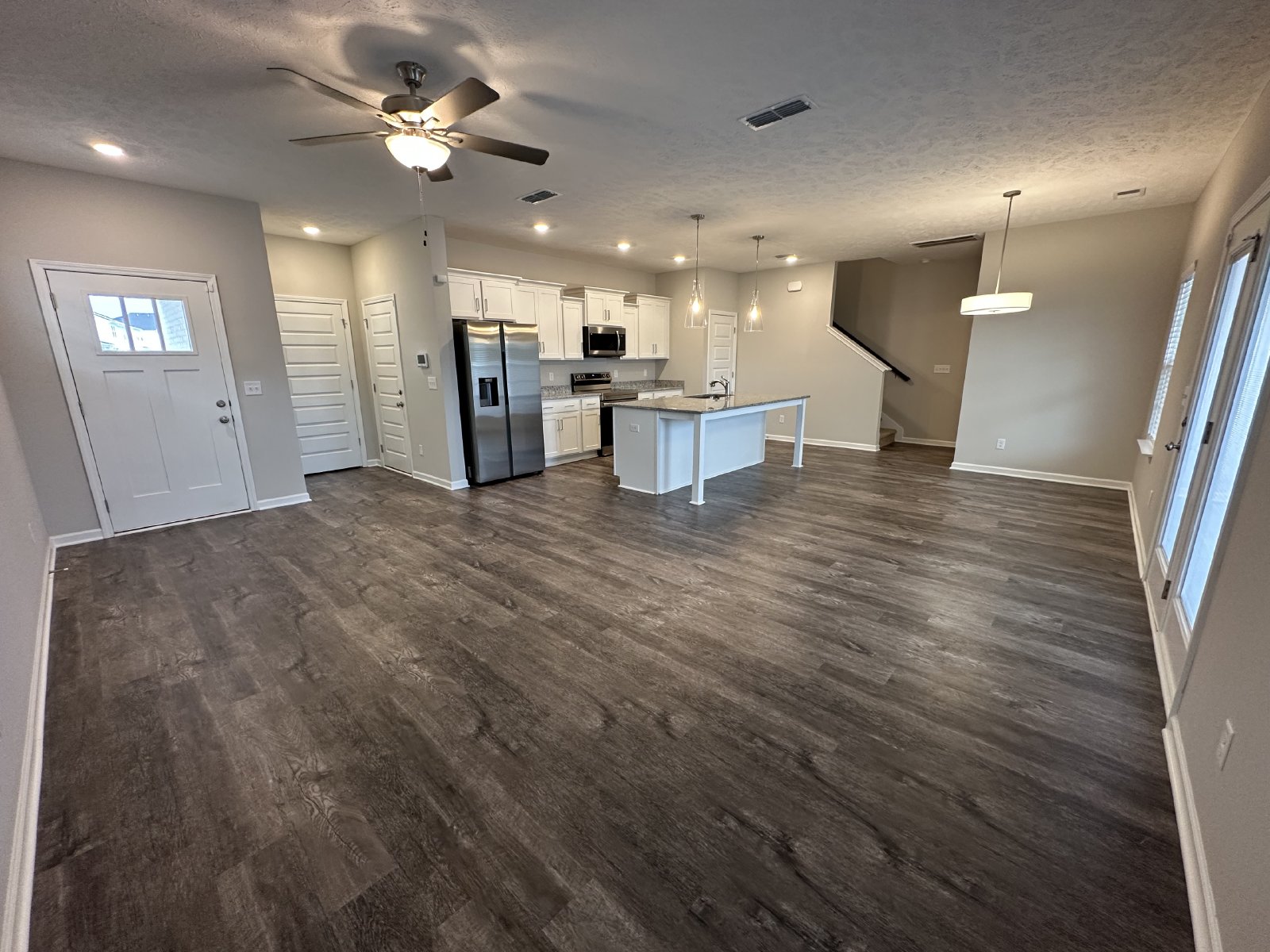 Beautiful Open Concept 3 BR 2.5 Bath Townhome in Murfreesboro property image