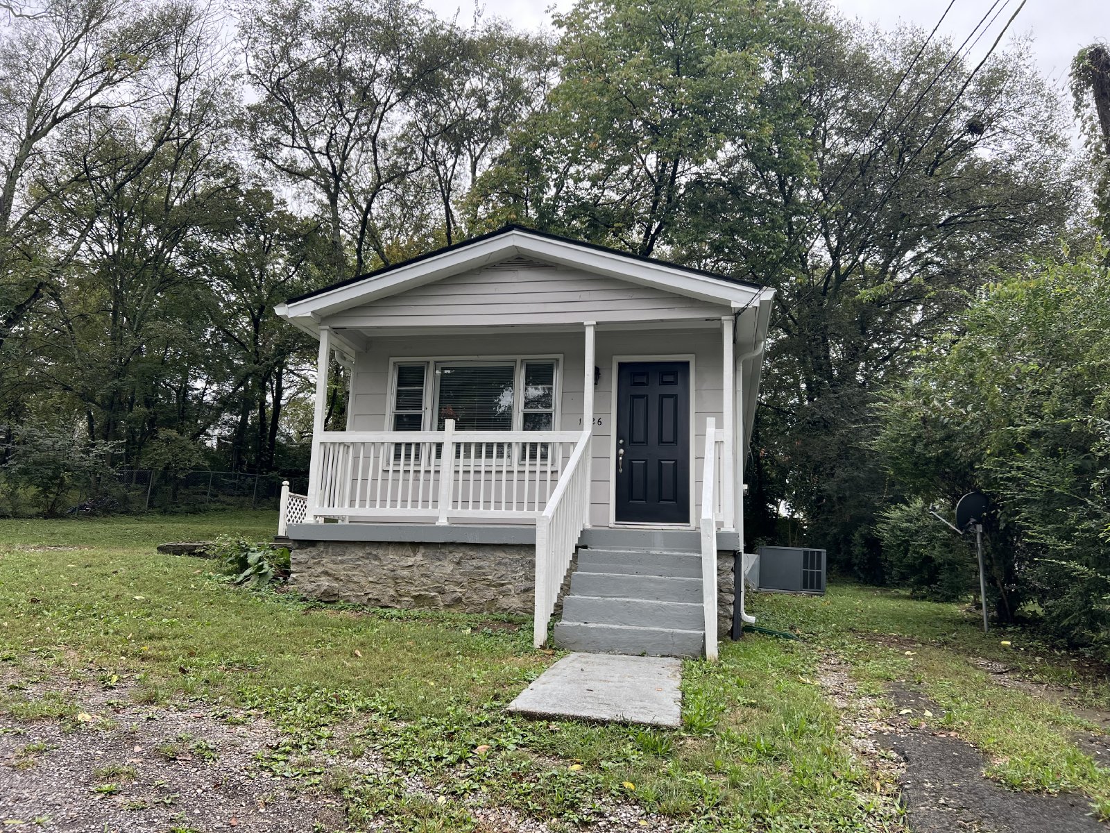 **$250 Off First Month's Rent!**Adorable 3 BR 1 Bath Available Immediately! Cute Front Porch/Large Deck property image