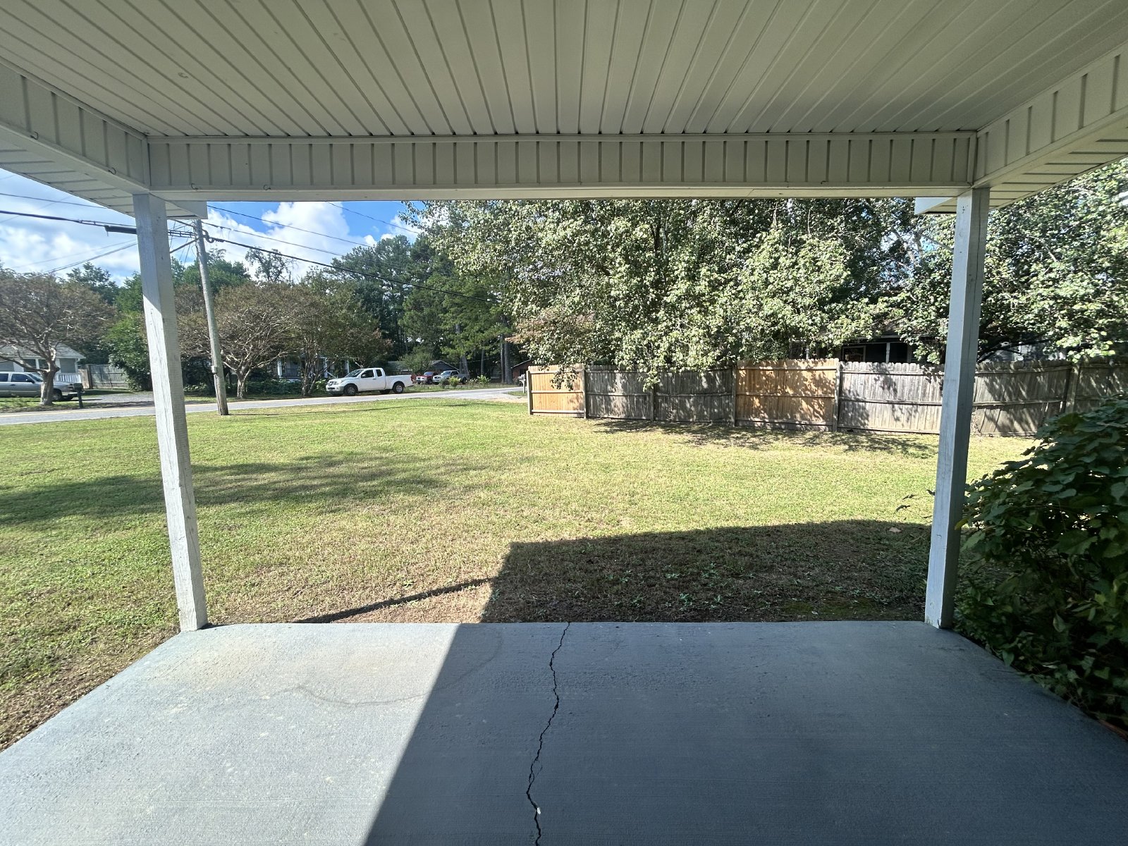 Charming 2 Bed, 1 Bath, 1 Car Garage, Covered Patio in Private Neighborhood! property image