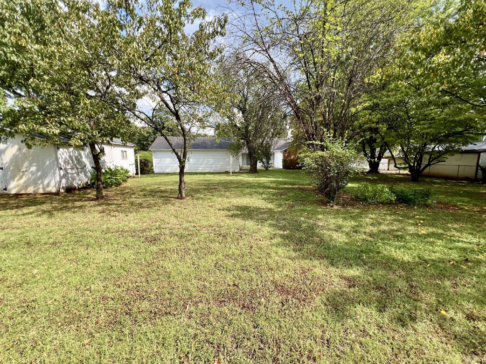 3 Bed 2 Bath Custom Ranch Home in North Murfreesboro *Beautiful Yard* property image