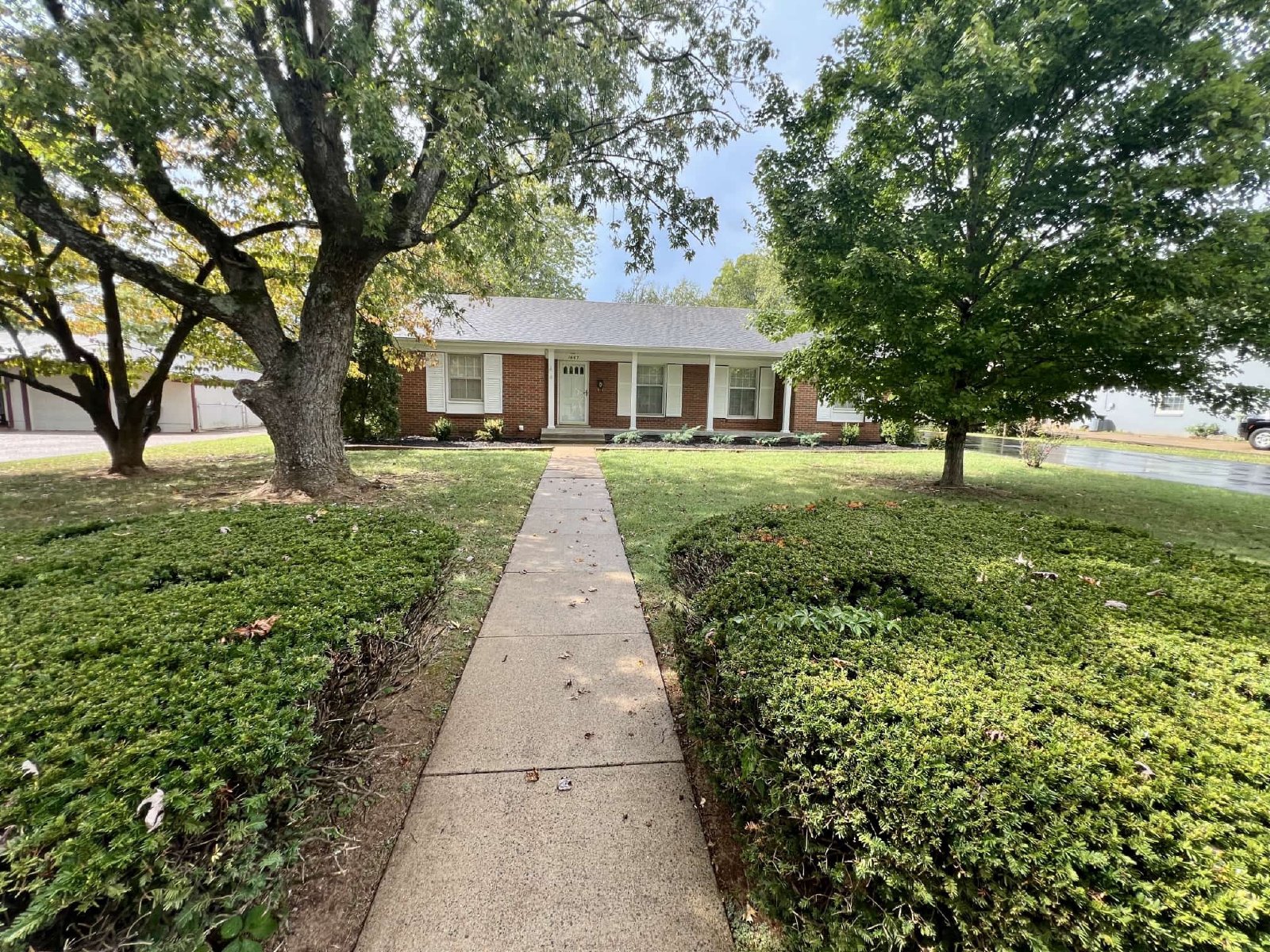 3 Bed 2 Bath Custom Ranch Home in North Murfreesboro *Beautiful Yard* property image