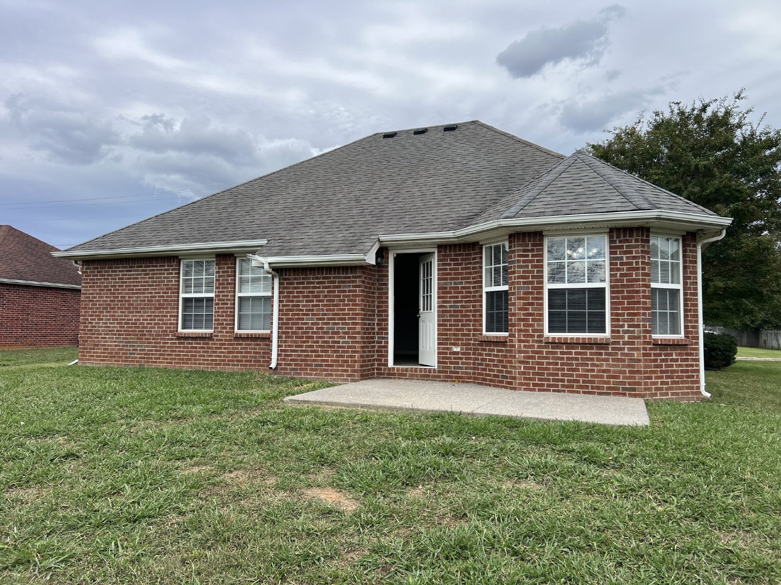 Cute 3 BR 2 Bath Home in Smyrna - Available Immediately! property image