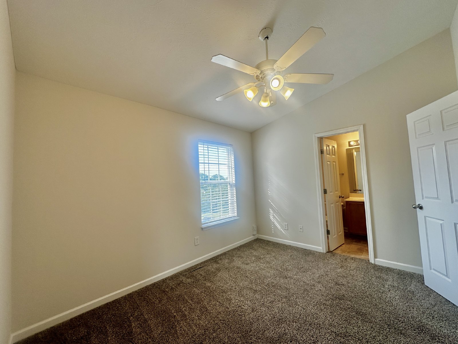 2 Bedroom Townhouse near Lenox Village. property image