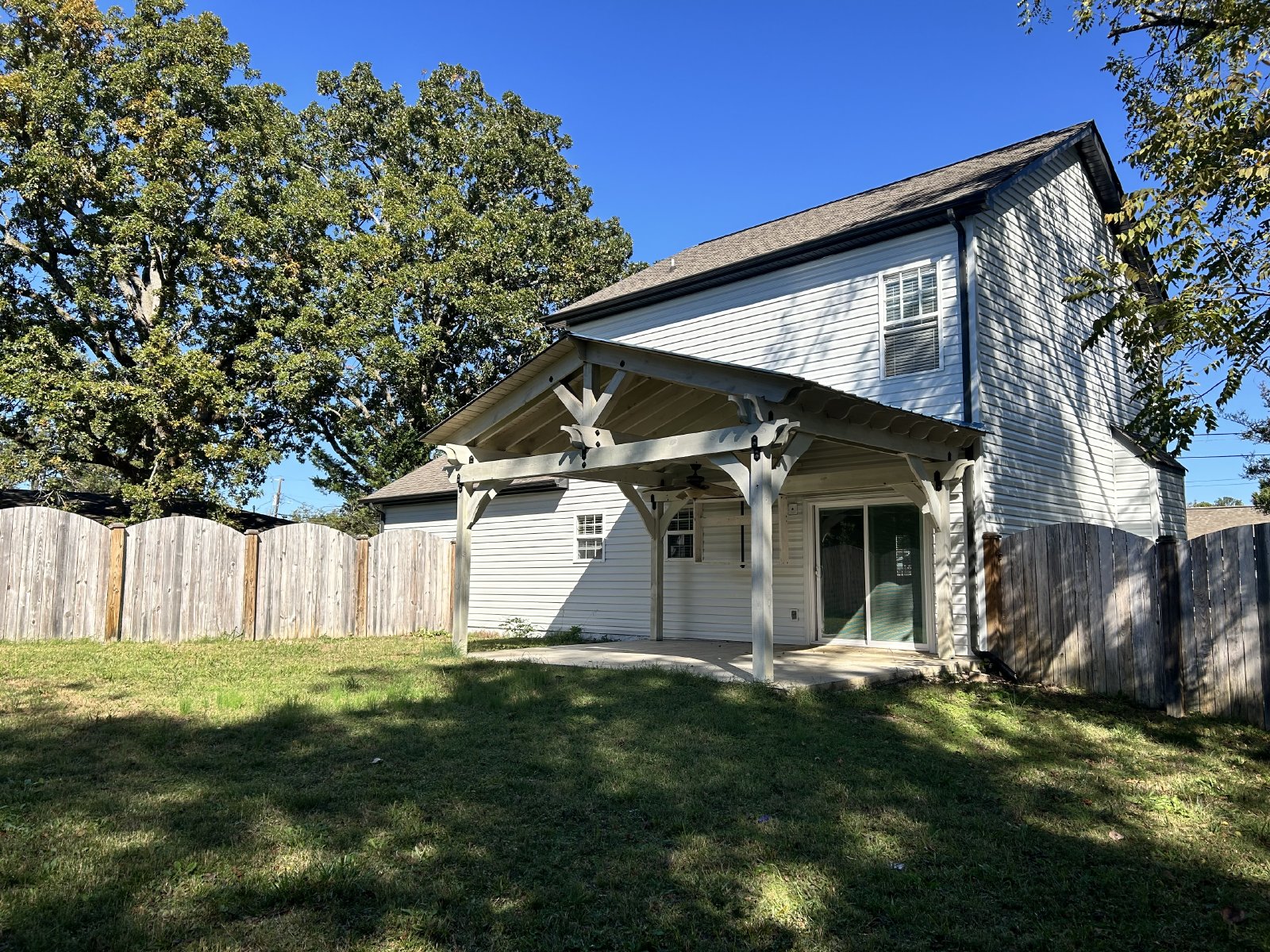 In the Heart of East Brainerd! 3 bedrooms, 2.5 baths, fully fenced backyard, HUGE covered patio! property image