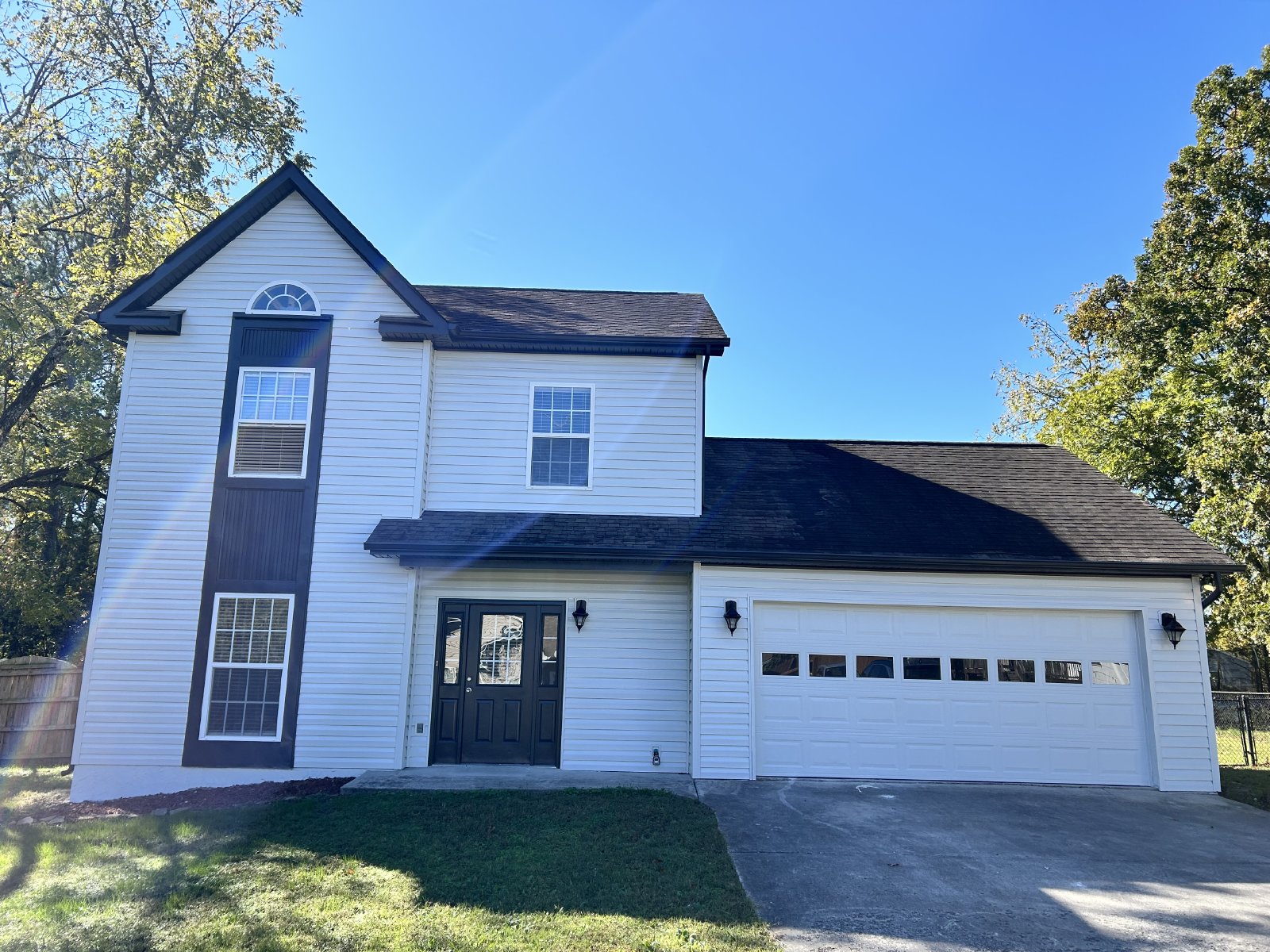 In the Heart of East Brainerd! 3 bedrooms, 2.5 baths, fully fenced backyard, HUGE covered patio! property image