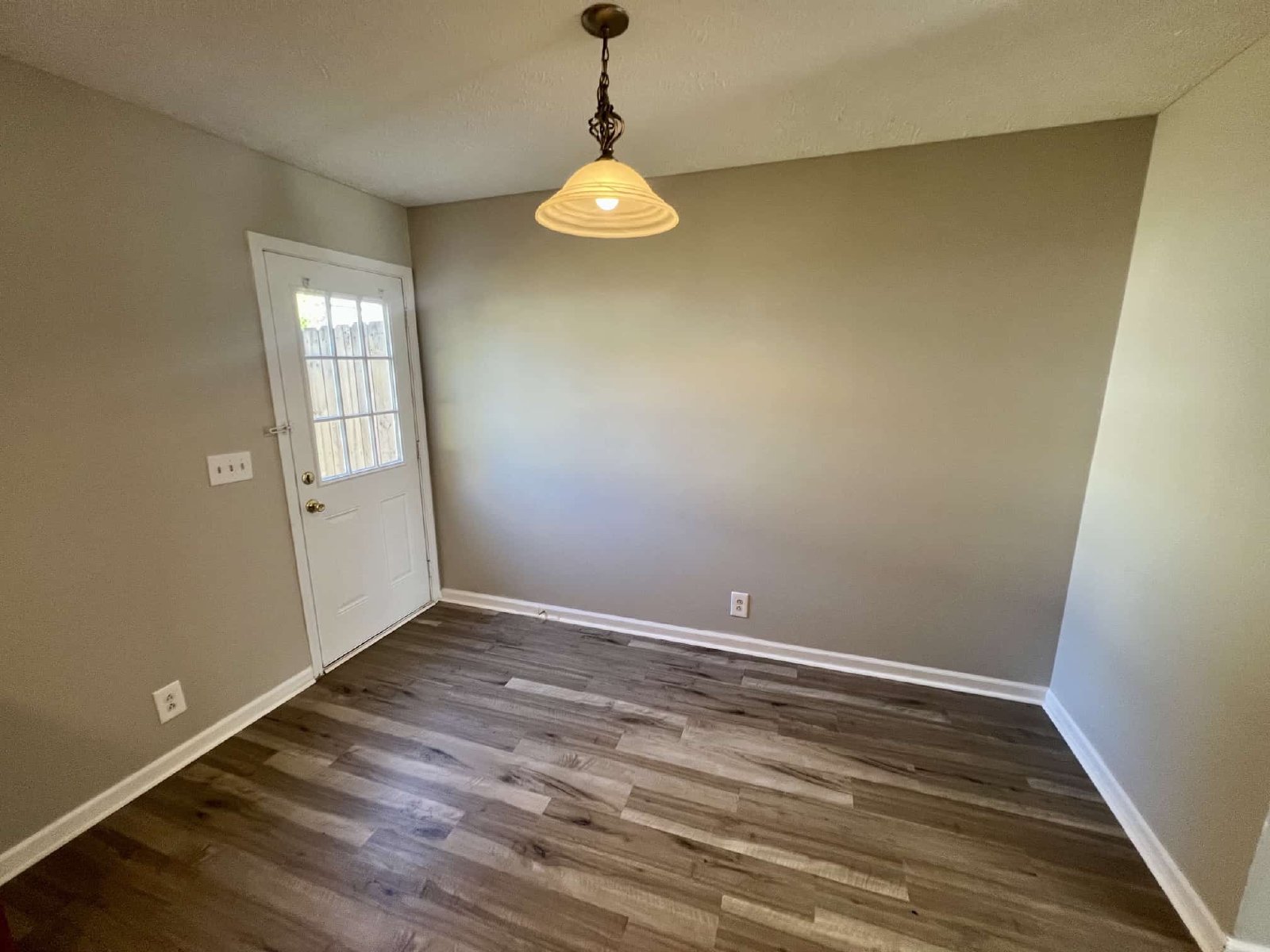 *Newly Renovated* 2 Bed, 1.5 Bath Duplex in North Murfreesboro property image