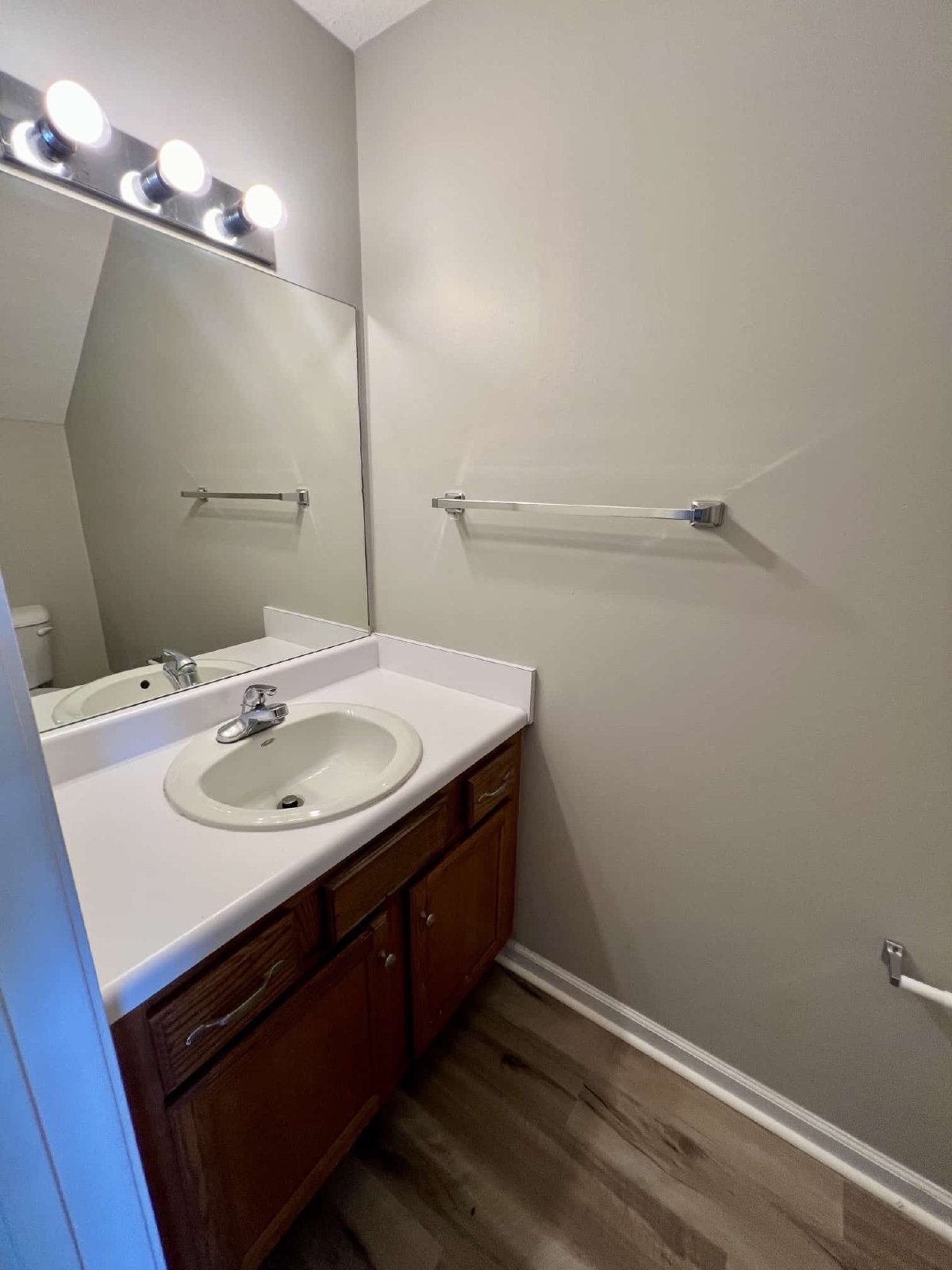 *Newly Renovated* 2 Bed, 1.5 Bath Duplex in North Murfreesboro property image