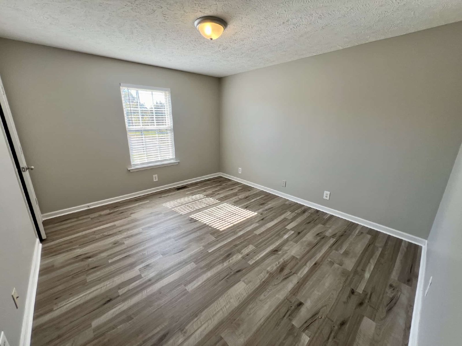 *Newly Renovated* 2 Bed, 1.5 Bath Duplex in North Murfreesboro property image