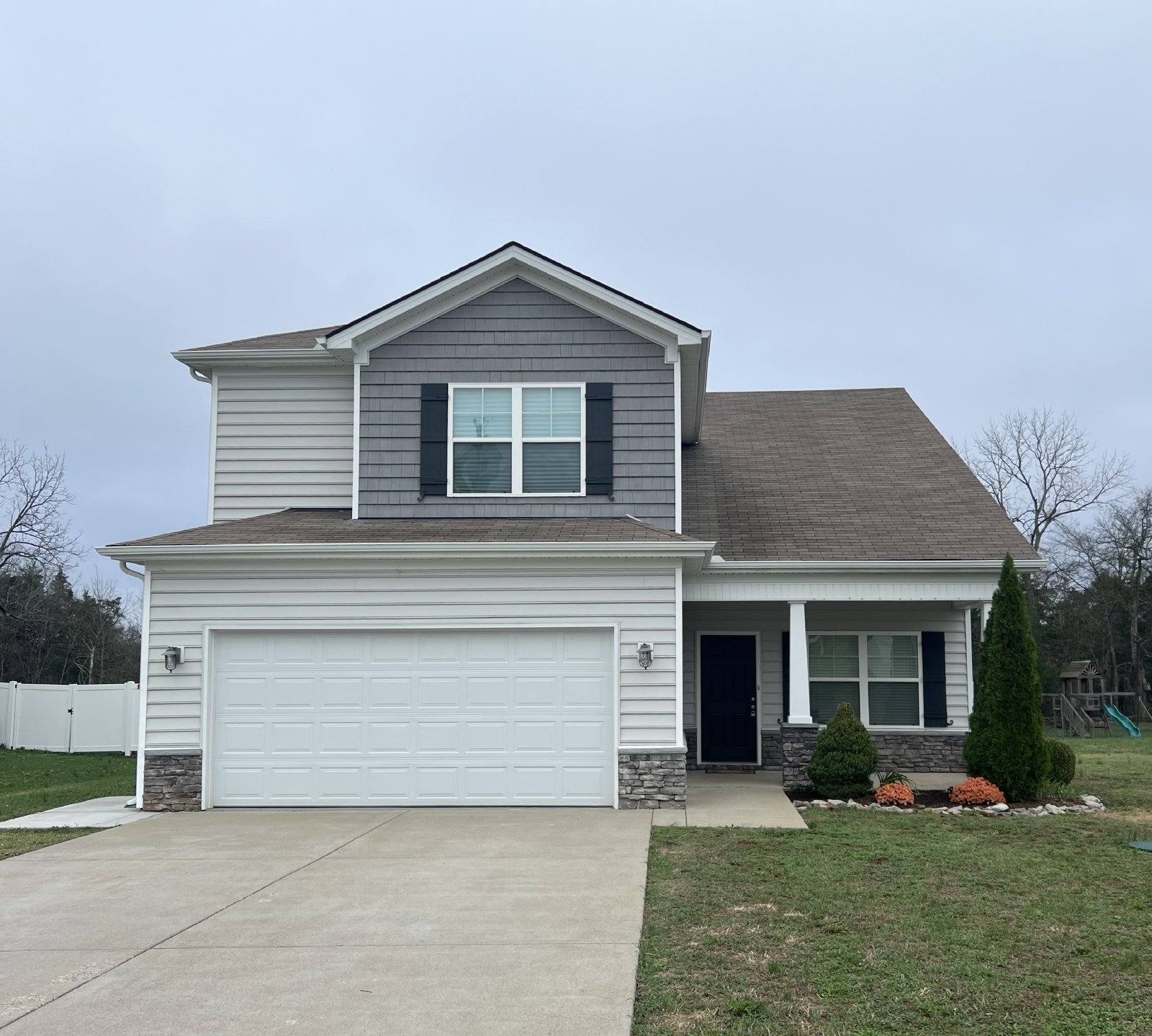 Available Immediately! Gorgeous 4 Bedroom 3 Bath in Creeksbend Subdivision property image