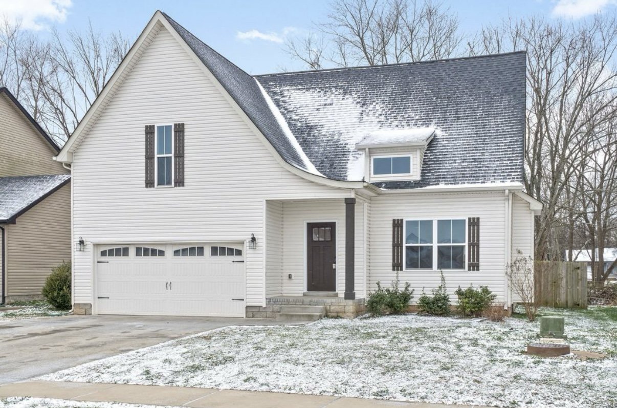 Beautiful 4 bedroom home in Clarksville - Close to Stateline & Fort Campbell property image