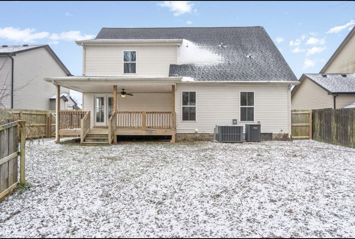 Beautiful 4 bedroom home in Clarksville - Close to Stateline & Fort Campbell property image