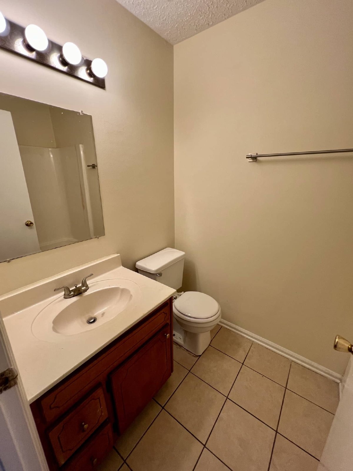 1BR 1BA Apartment at Venture Point Apt. *Water Included* property image