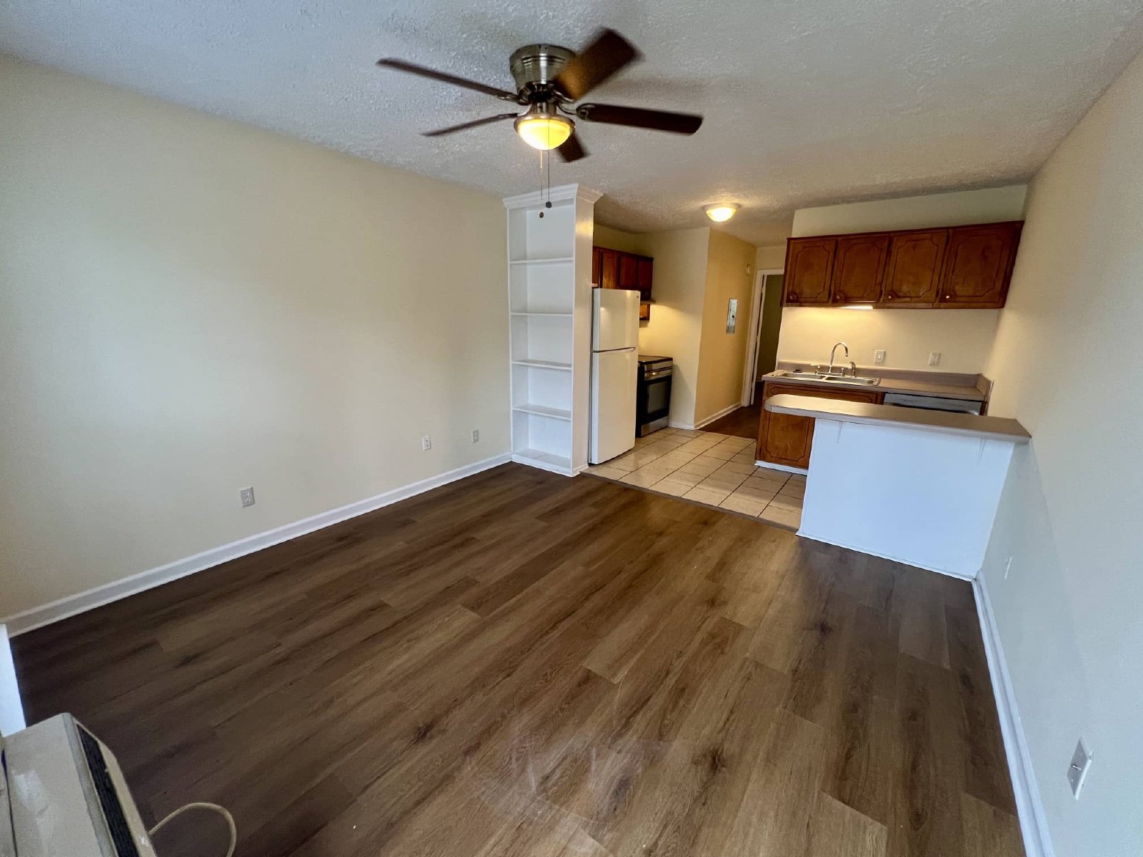 1BR 1BA Apartment at Venture Point Apt. *Water Included* property image