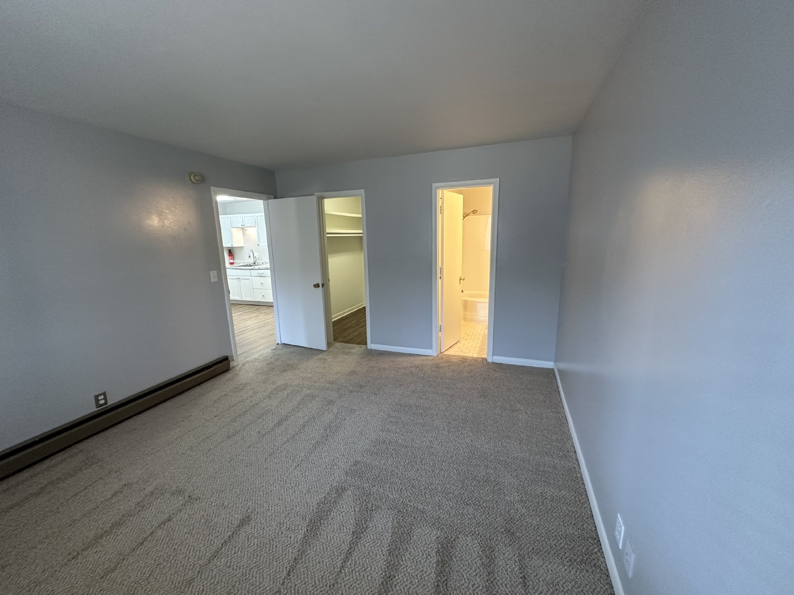 1 Bedroom 1 Bath unit located in Scenic Villager West near Vanderbilt and Belmont! property image