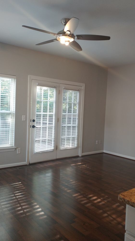 Cool Springs. 3BR Townhouse w/ 1 Car Garage. Washer&Dryer property image